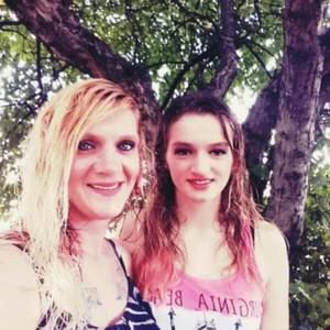 Meet your Posher, Hailey